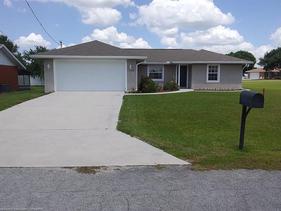 1st image of 1714 Hawthorne Dr