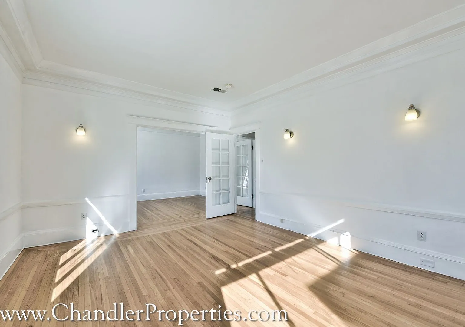 75 Palm Avenue Apartments — Photo 2