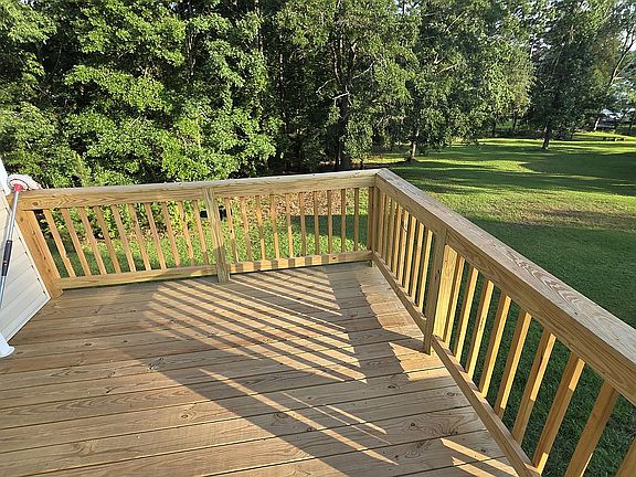 5th image of 432 Hyde Cove Dr