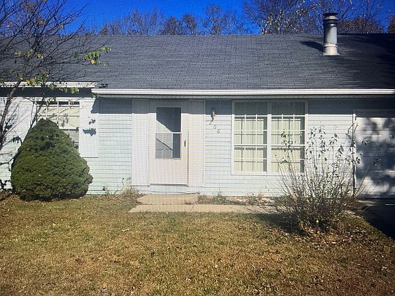 2nd image of 206 W Paulette Ave