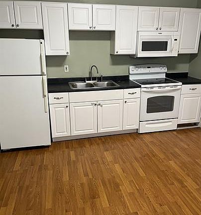 2nd image of 504 W Otterman St #2