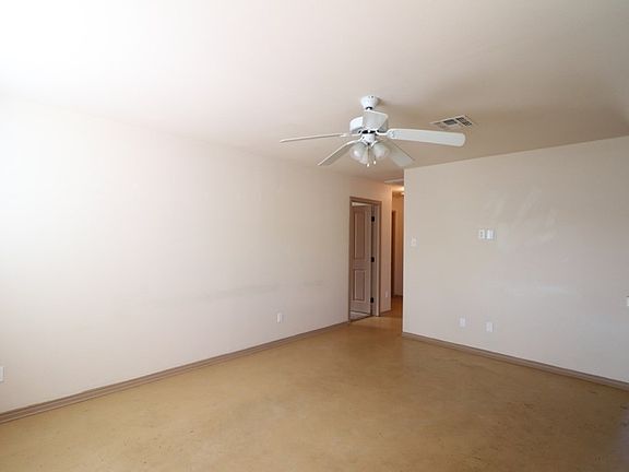 2nd image of 122 Amelia Ct