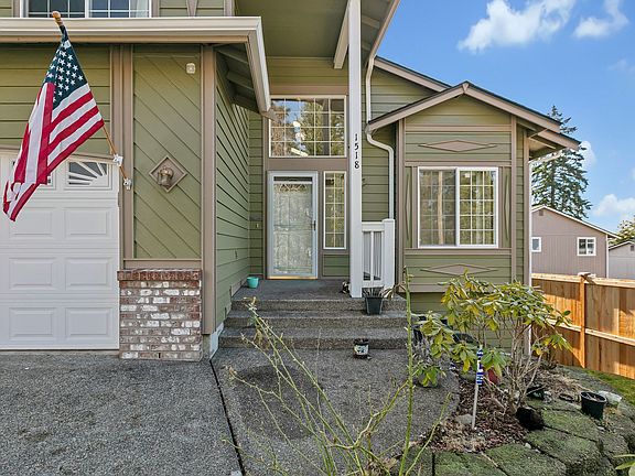 3rd image of 1518 200th Street Ct E
