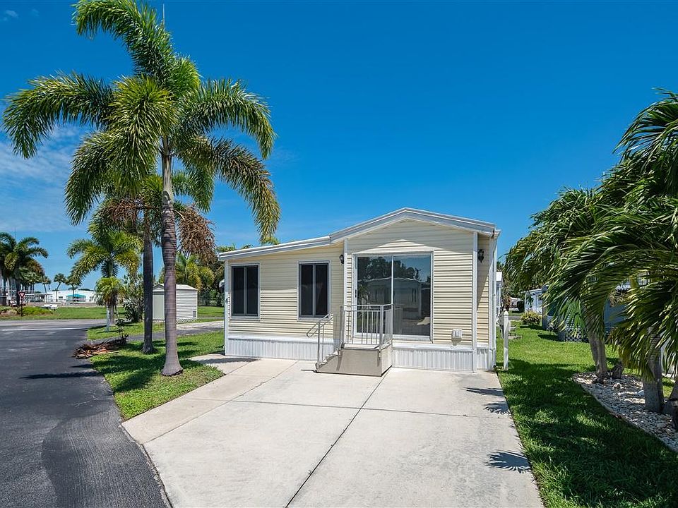 1st image of 4 Pearl Dr #0