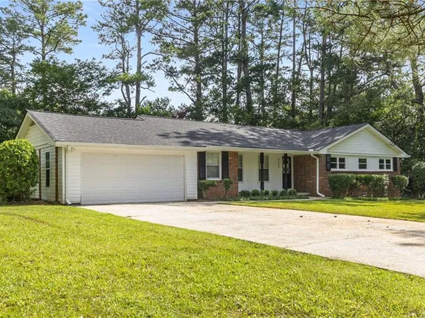 4149 Indian Lake Cir, Stone Mountain, GA 30083