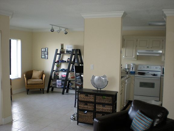 2nd image of 1494 The Pointe Dr