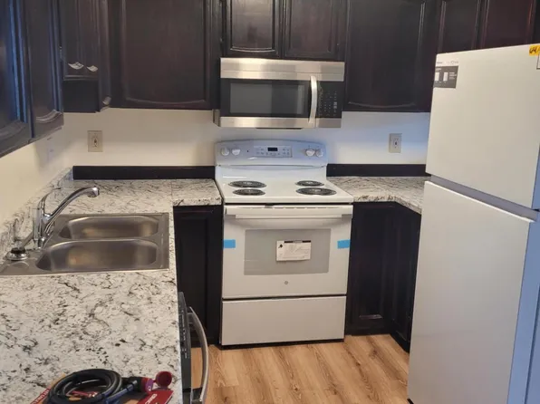 261 McCarrey St Unit 10, Anchorage, AK 99508