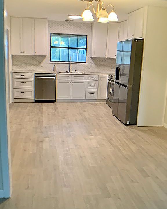 1st image of 205 Meadow Dr