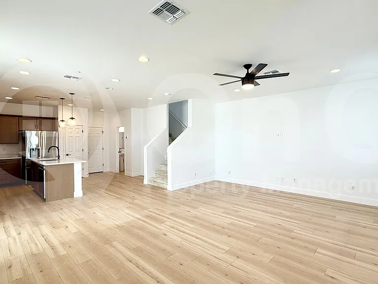 1282 W Sparrow Dr — Photo 5
