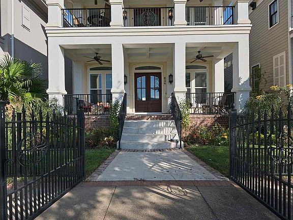 3rd image of 624 E Romana St