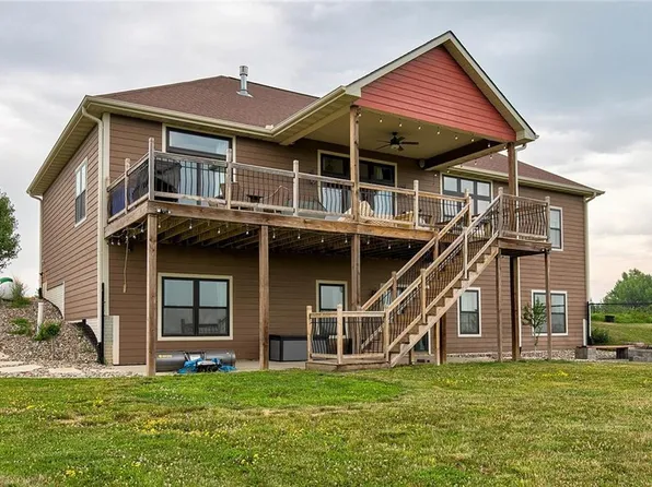 8676 45th Ln, Prole, IA 50229