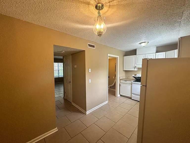 1305 Breckenridge Dr #9 — Photo 8