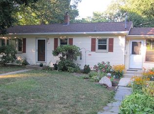 37 Carol Dr, Uncasville, CT 06382