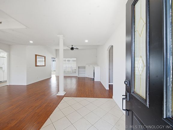 4th image of 8931 E 62nd Pl