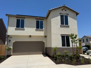 2980 E Escarpa Dr, Fresno, CA 93730