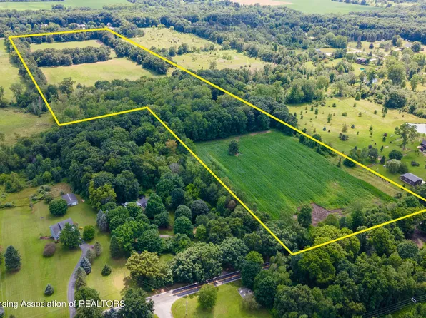 970 E Sherwood Rd, Williamston, MI 48895