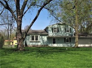 21 Hartwood Dr, Rochester, NY 14623