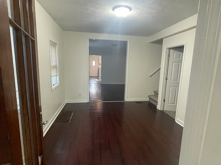 124 National Ave SW #1 — Photo 3