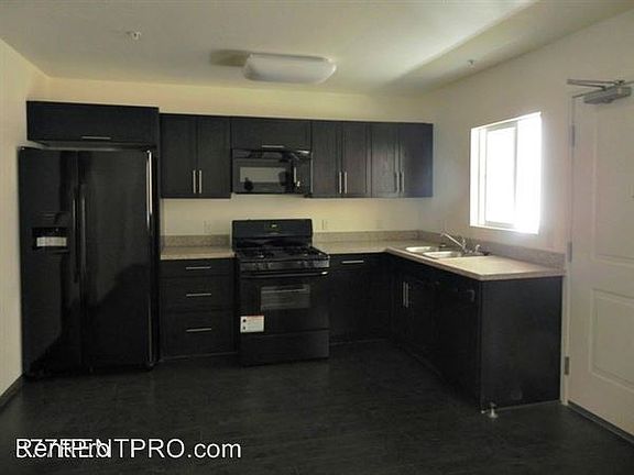 2nd image of 813 S Union Ave #205