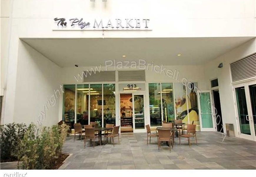 Plaza 851 brickell condo Unit PH305