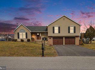 202 Barley Field Cir, Carlisle, PA 17015