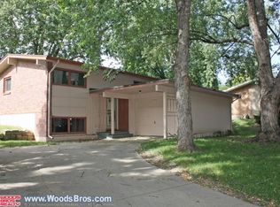 1131 Meadow Dale Dr, Lincoln, NE 68505