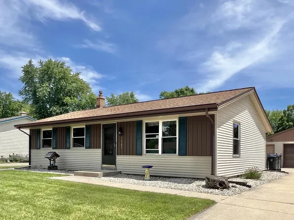 1707 Minor LANE, Waukesha, WI 53189