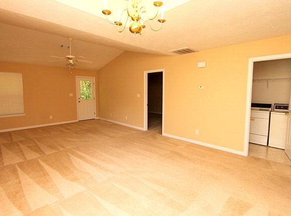 5th image of 303 Crawford Mill Ln