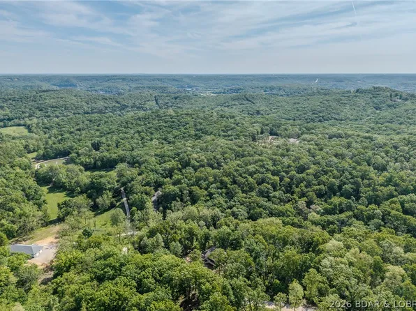 327 Big Cedar Dr, Camdenton, MO 65020