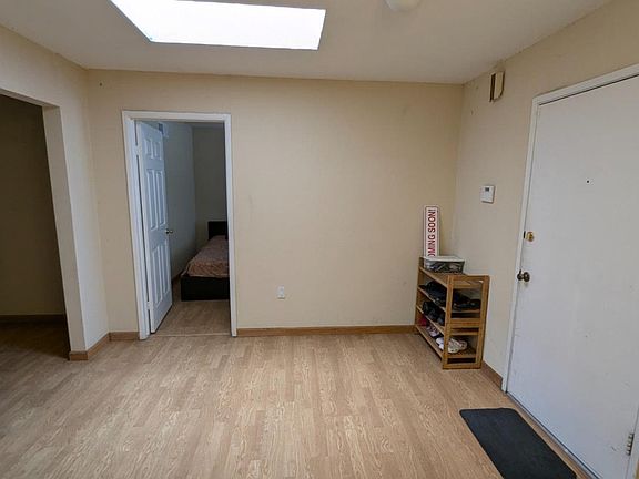 3rd image of 1887 Pine Hollow Cir