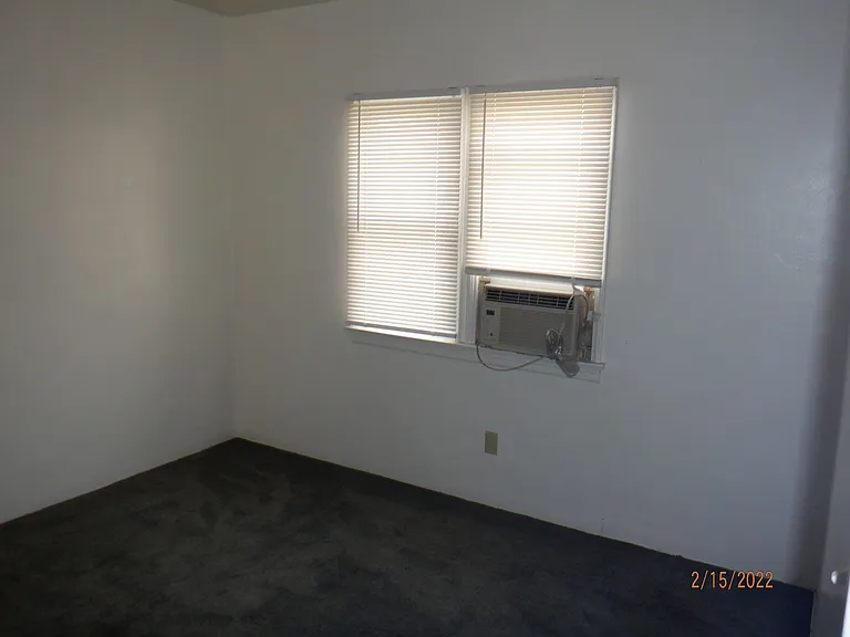 210-220 W D St — Photo 5