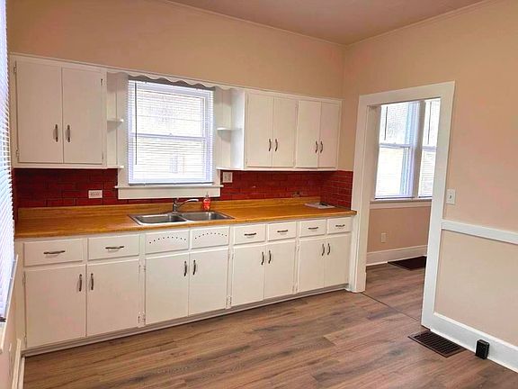 5th image of 1036 Jefferson Ave