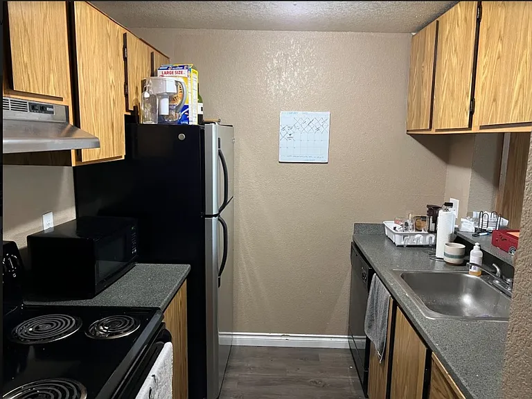 Westwood Apartments — Photo 13