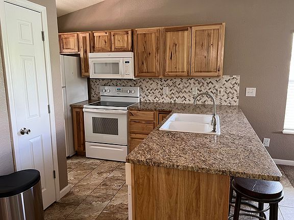 4th image of 34 Golfshores Drive #25 BLDG 34