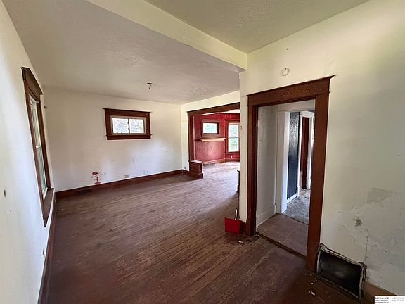5th image of 2427 Ellison Ave