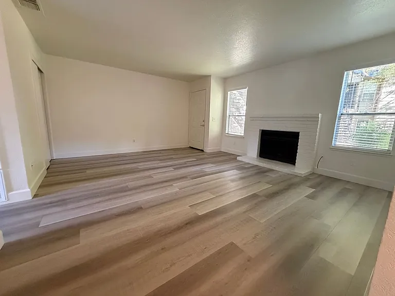 9151 Newhall Dr #116 — Photo 5