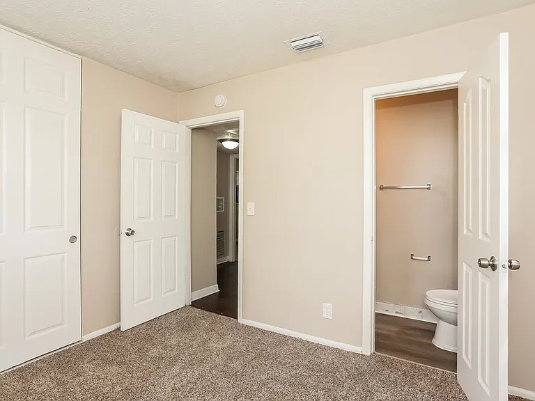 7233 Eudine Dr S — Photo 10