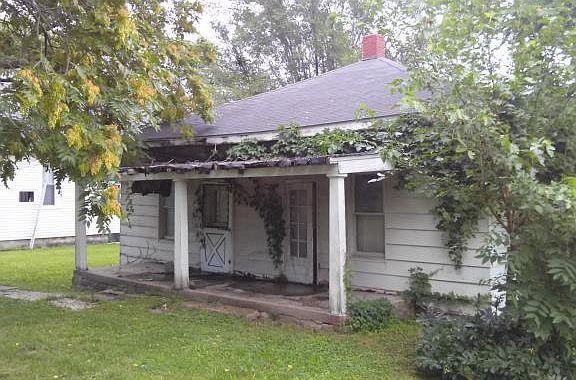 4th image of 110 S Alice Ave