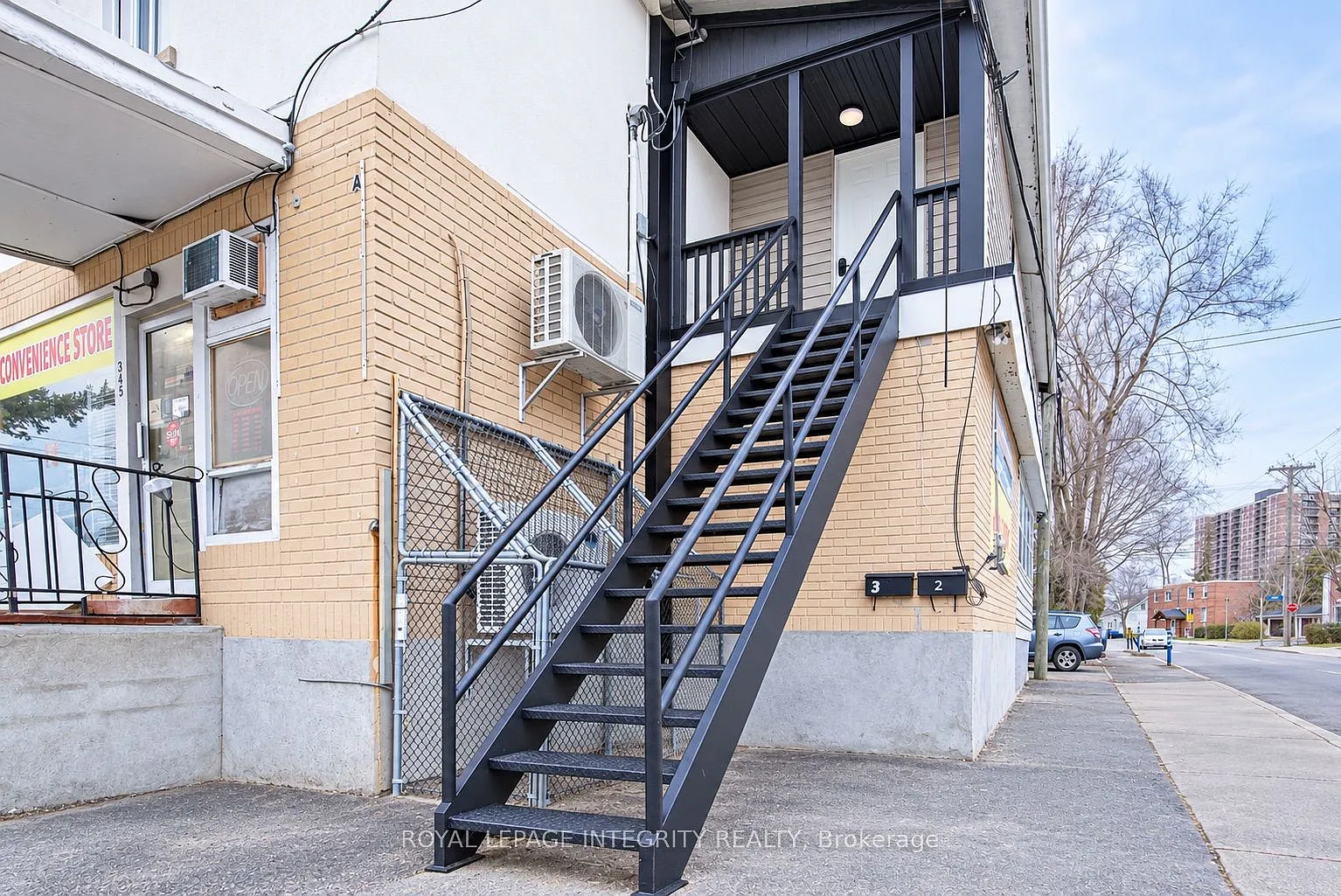 2 bed, $1,950 — Photo 1
