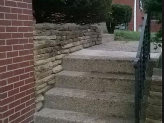 2nd image of 220 Bower Hill Rd