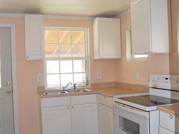 4th image of 113 Keethler St