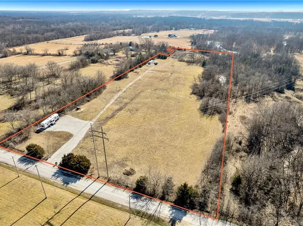 9309 E 267th St, Freeman, MO 64746