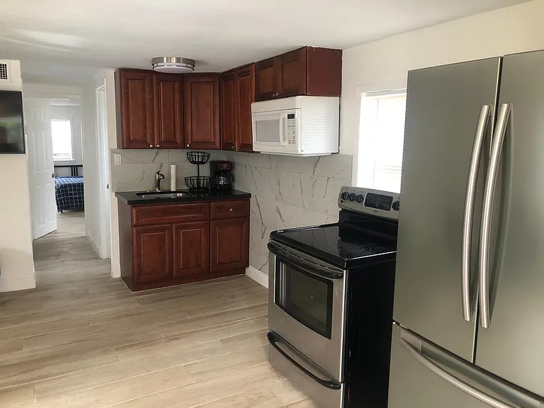 14920 NE 10th Ave #14920 — Photo 4