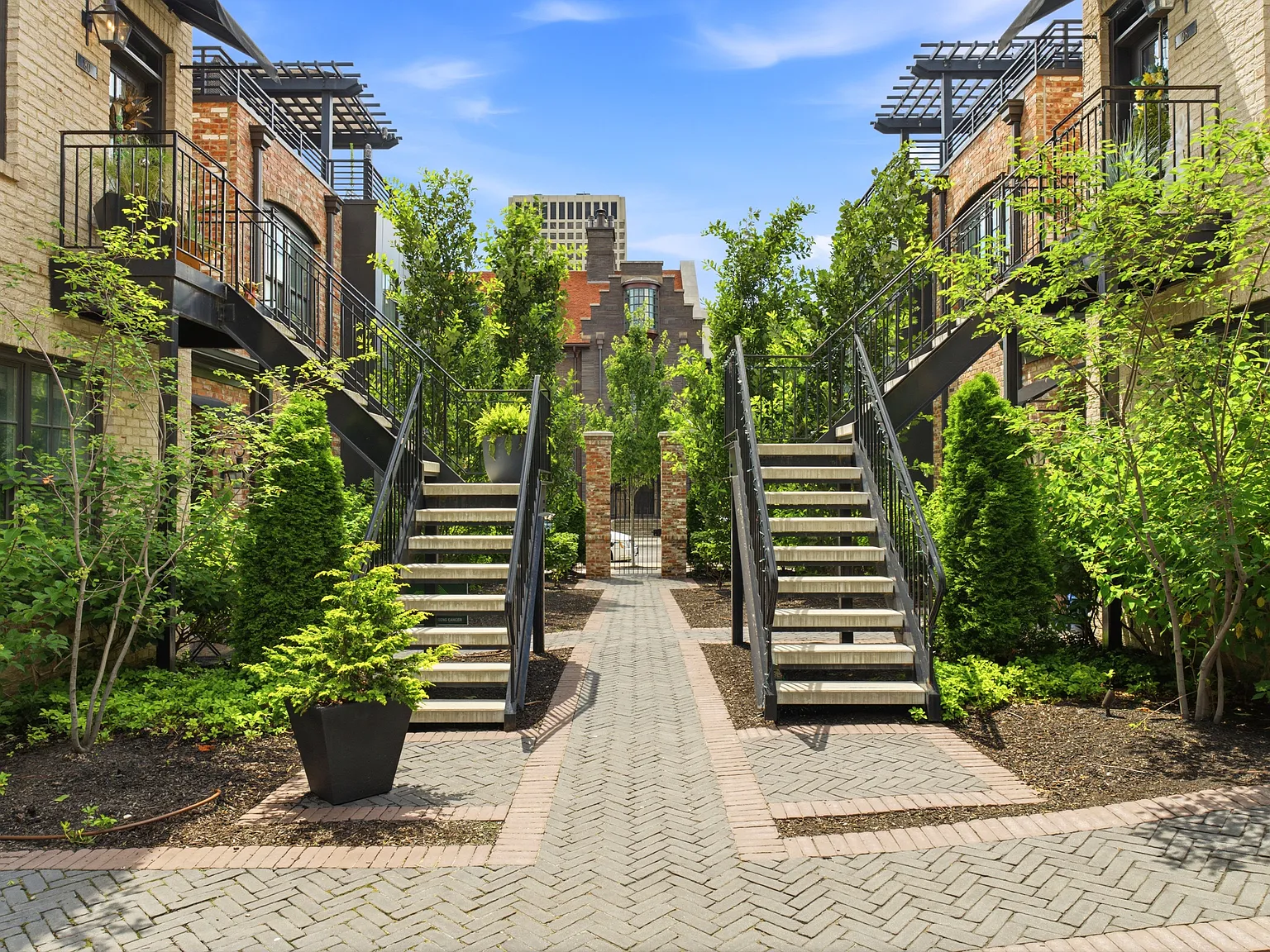 1 bed, 782 sqft, $1,795 — Photo 4