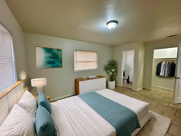 1317 Cambridge Dr — Photo 11