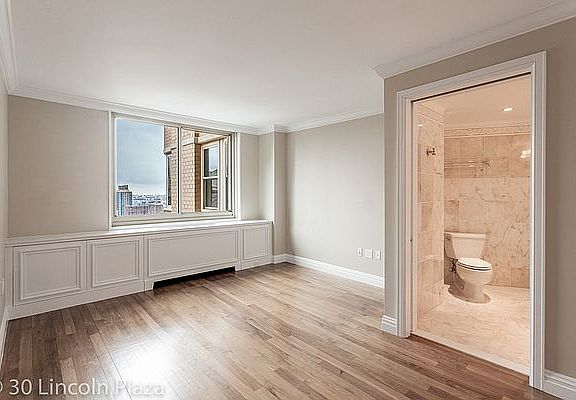 5th image of 30 W 63rd St APT 31J