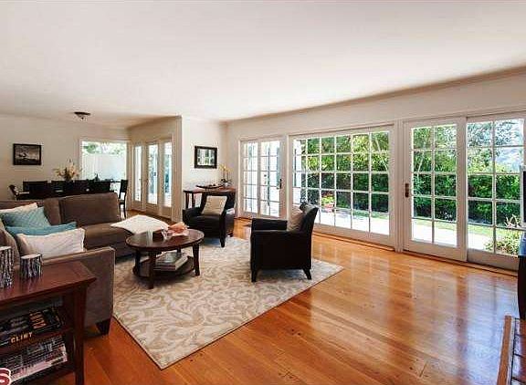 2nd image of 3579 Berry Dr