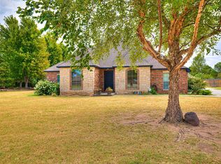 4608 Shoreside Dr, Tuttle, OK 73089