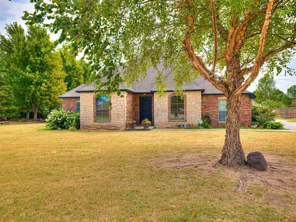 4608 Shoreside Dr, Tuttle, OK 73089