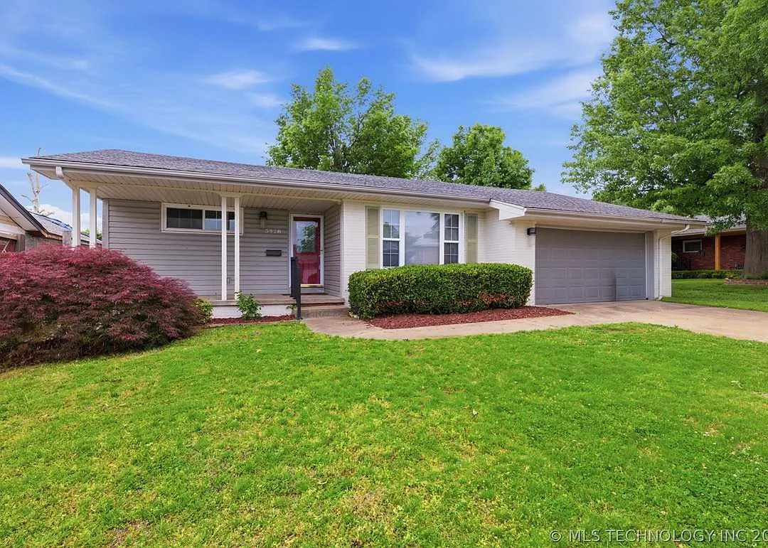3 bed, 1.5 bath, 1264 sqft, $1,550 — Photo 3
